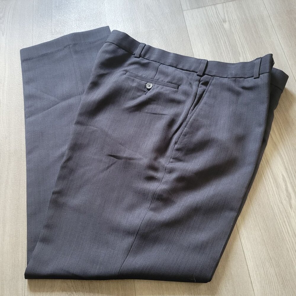 Mens Roamers Expandable Gray Dress Pants W38/L32 100% Polyester